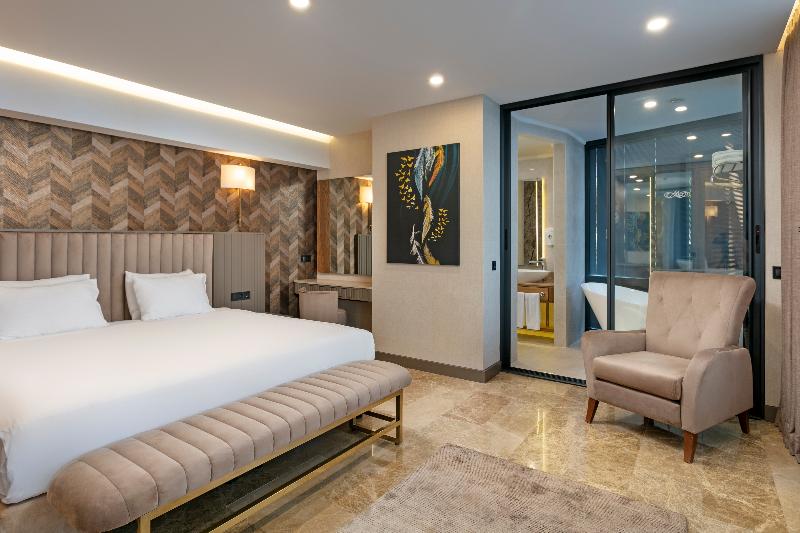 סוויטה עם טרסה, Dobedan World Palace