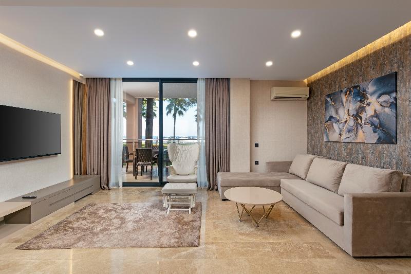 סוויטה עם טרסה, Dobedan World Palace