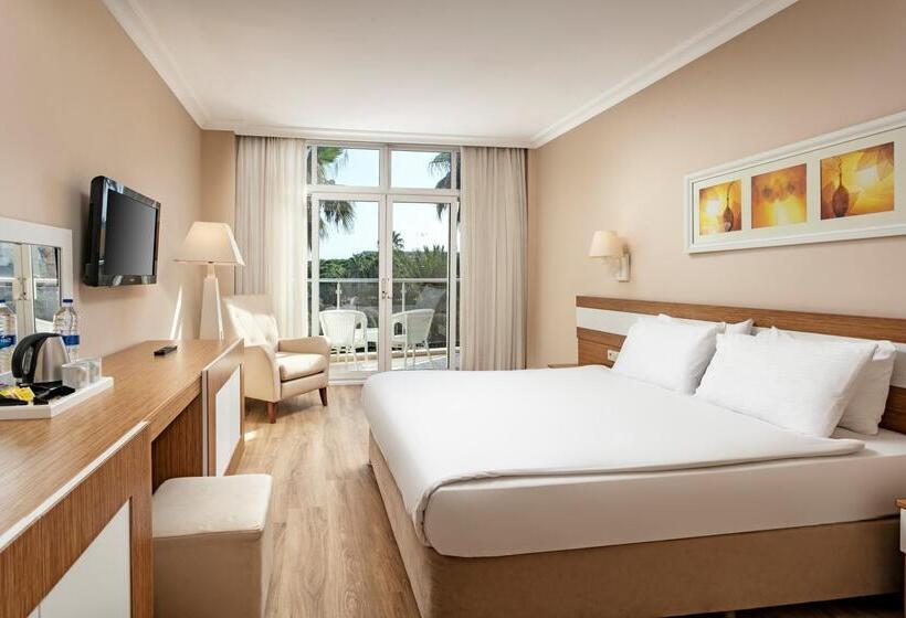 חדר סטנדרט נוף לבריכה, Dobedan World Palace