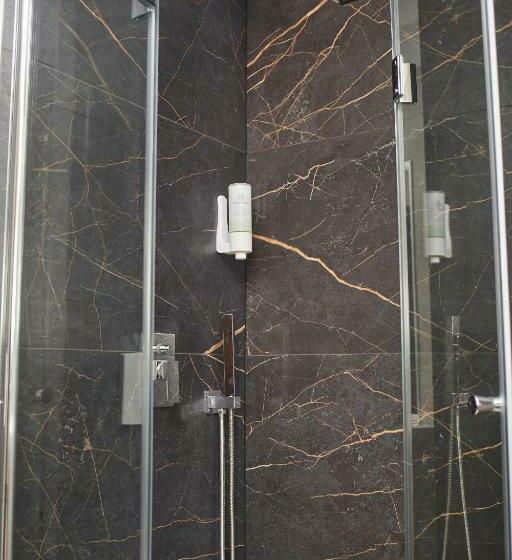 Номер бизнес-класса, Bistrita