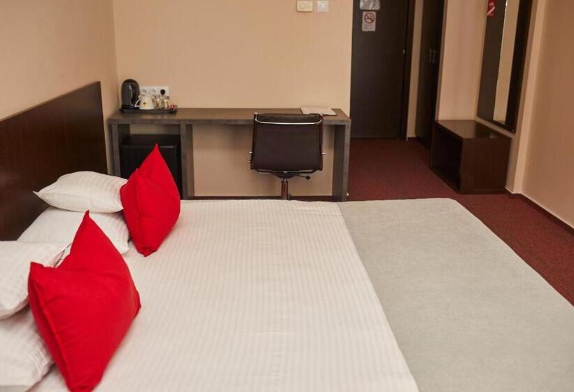 اتاق کلاس بیزنس, Bistrita