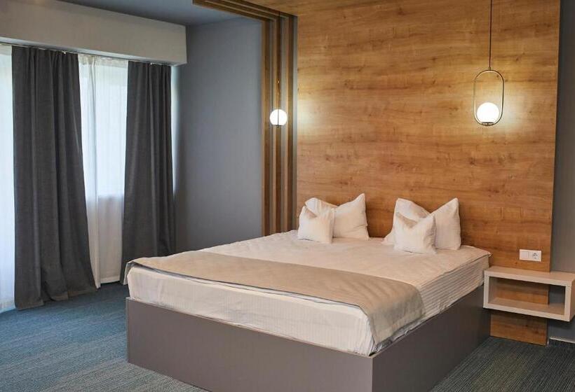 Номер Deluxe, Bistrita