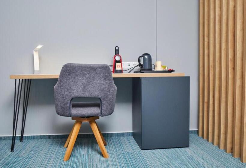 Номер Deluxe, Bistrita