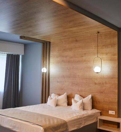 Номер Deluxe, Bistrita