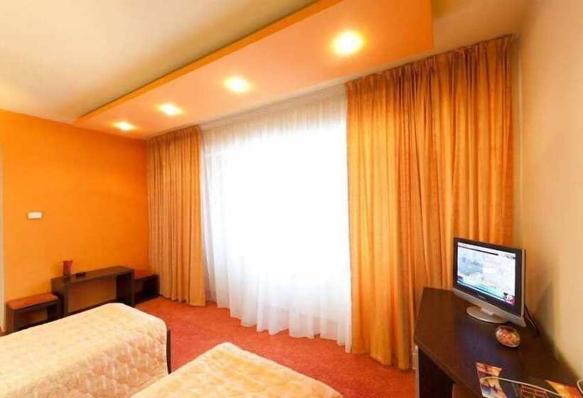 اتاق کلاس بیزنس, Bistrita