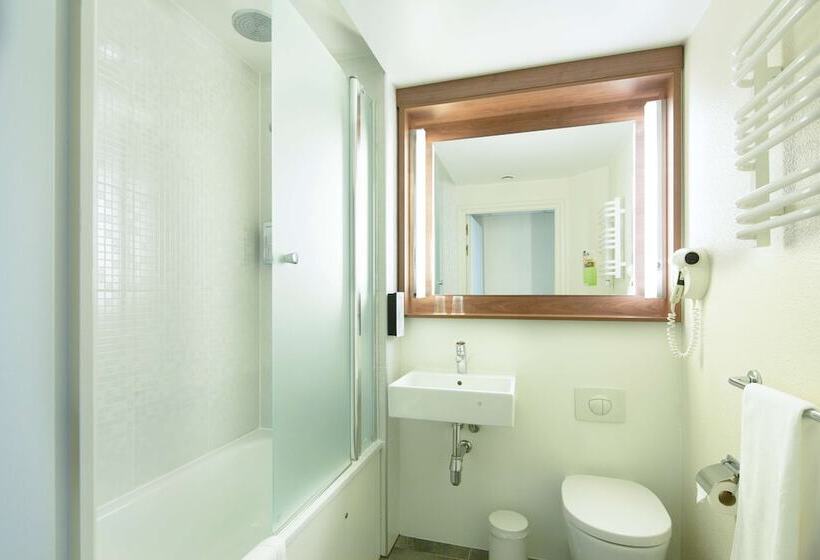 Номер Стандарт, Campanile Warszawa Centrum