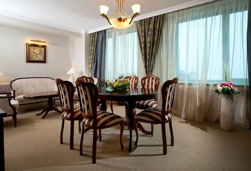 プレジデントスイートルーム, Don Plaza Congress