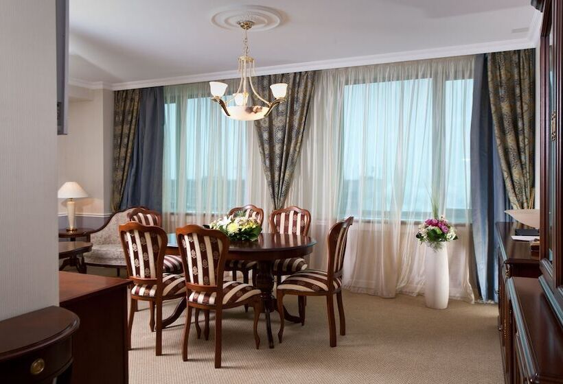 プレジデントスイートルーム, Don Plaza Congress