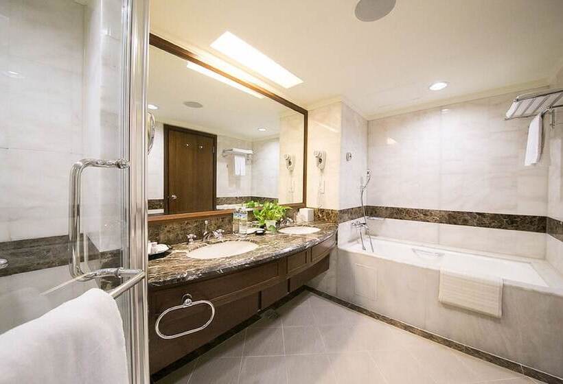 سوییت خانوادگی, Evergreen Plaza Hotel Tainan