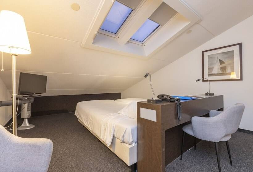 Basic Room, Fletcher Hotel Jan Van Scorel