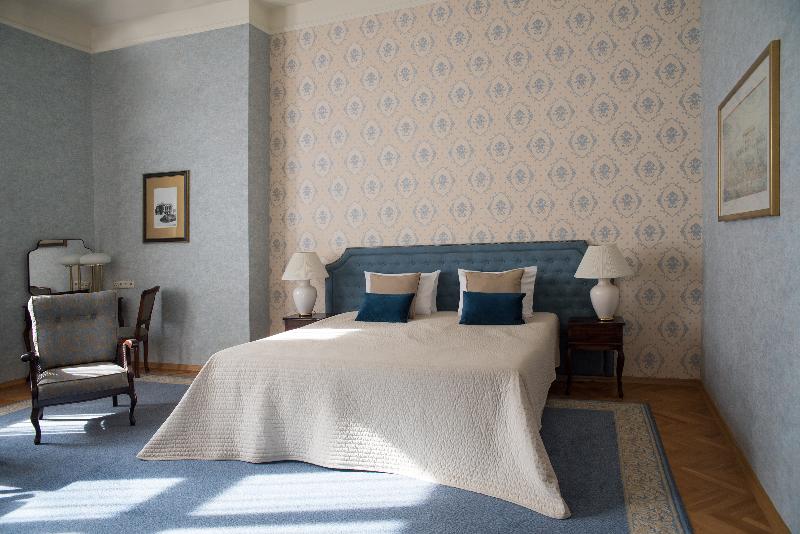 デラックスルーム, Grand