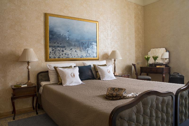 デラックスルーム, Grand