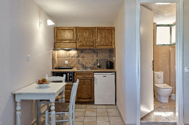 プレミアムスタジオ, Marni Village