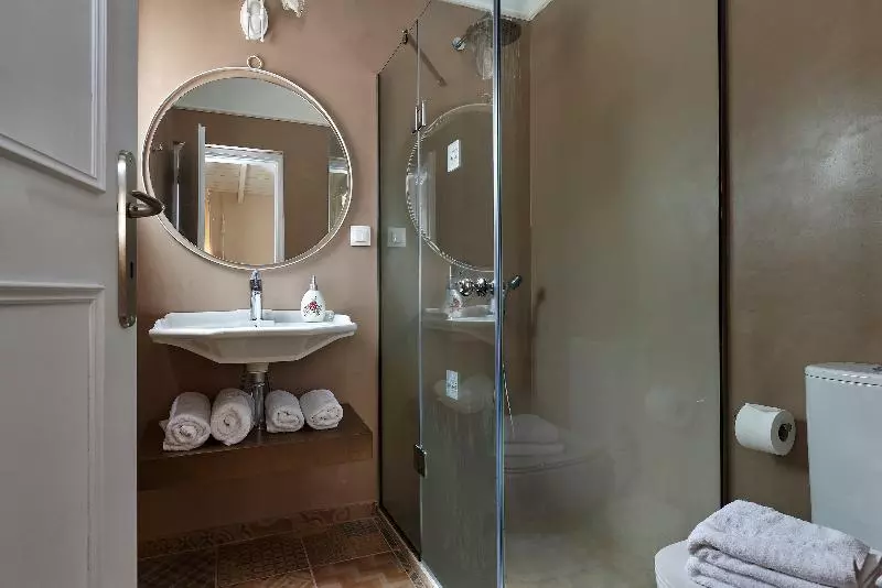 استودیوی پریمیوم, Marni Village