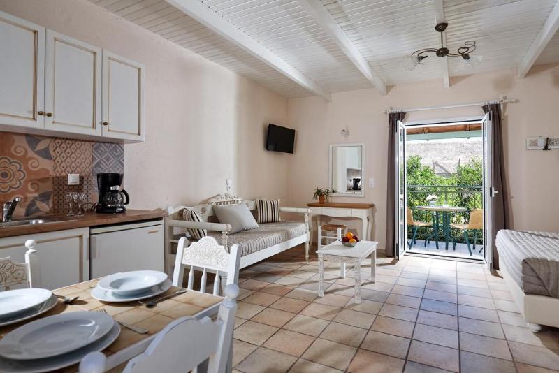 スーペリアスタジオ, Marni Village