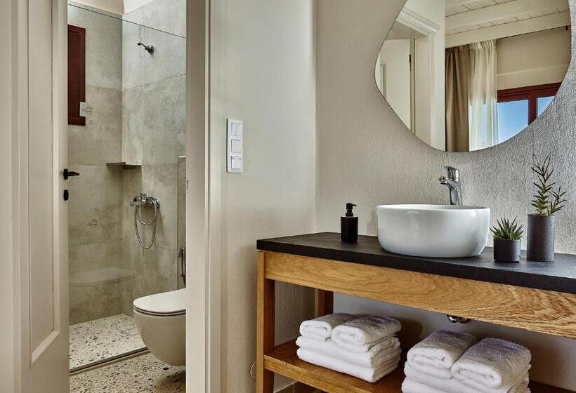 スーペリアースイート, Marni Village