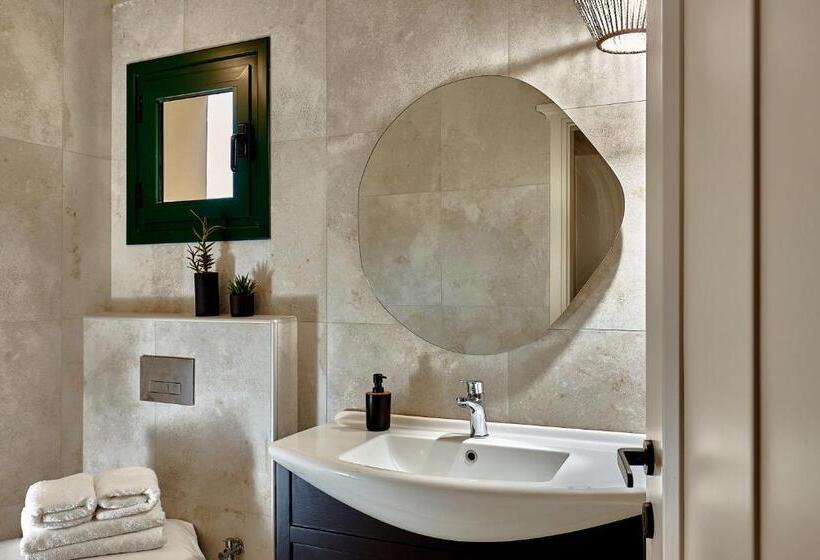 スーペリアースイート, Marni Village