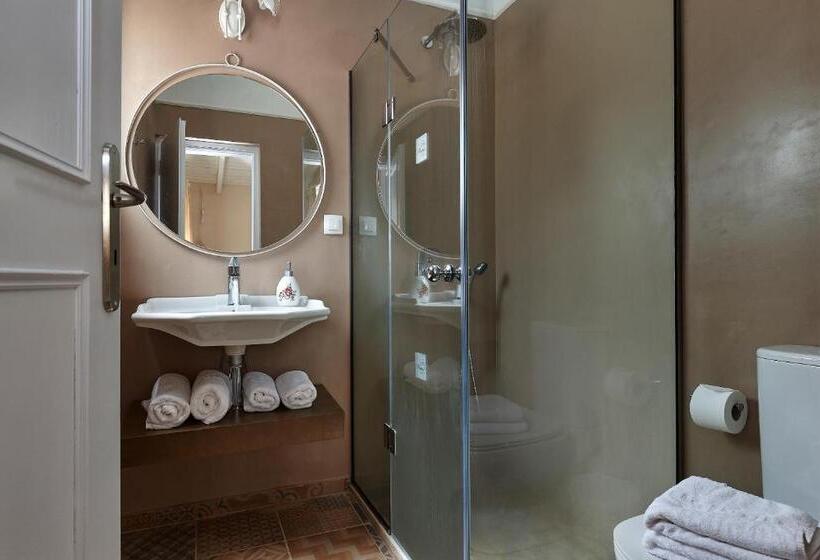 プレミアムスタジオ, Marni Village