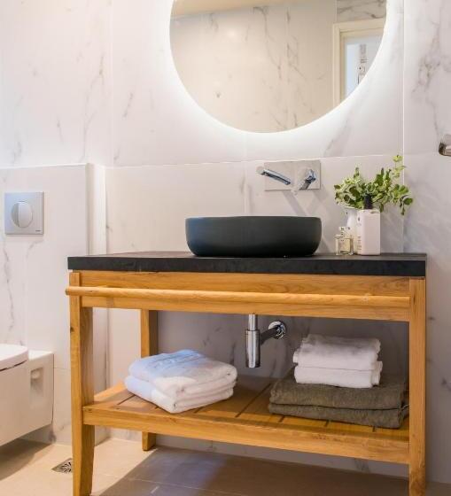 スタンダードスタジオ, Marni Village