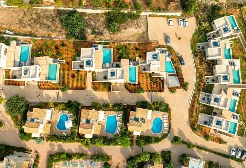 ویلای یک اتاق خوابه با استخر شنا, Marni Village