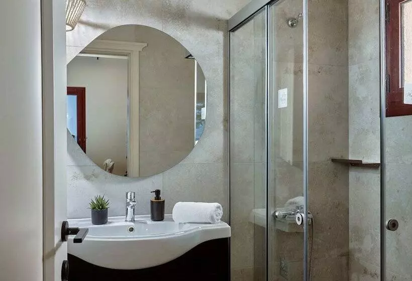 ویلای یک اتاق خوابه با استخر شنا, Marni Village