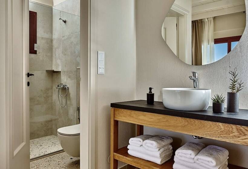 スーペリアースイート, Marni Village