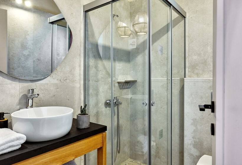 スーペリアースイート, Marni Village