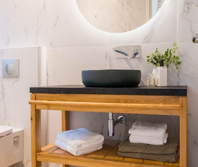 スタンダードスタジオ, Marni Village