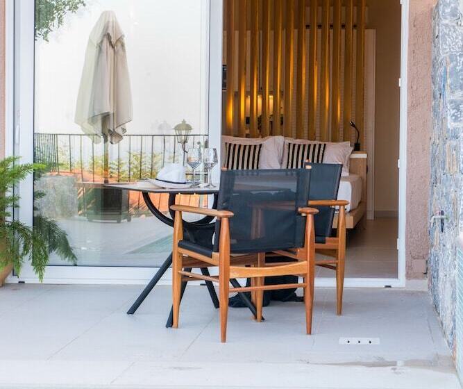 スタンダードスタジオ, Marni Village