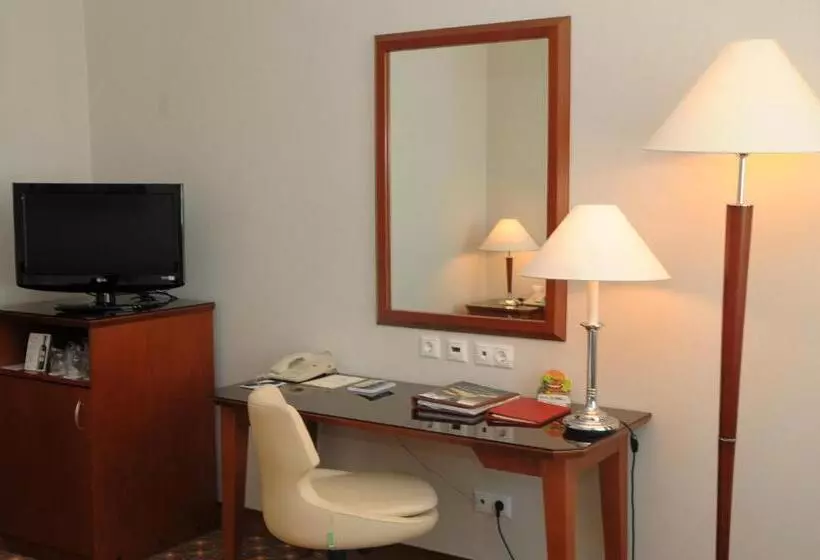 Habitació Estàndard, Midi