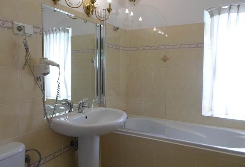 수피리어 룸, Paszkowka Palace