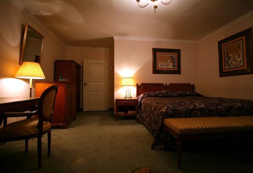 수피리어 룸, Paszkowka Palace