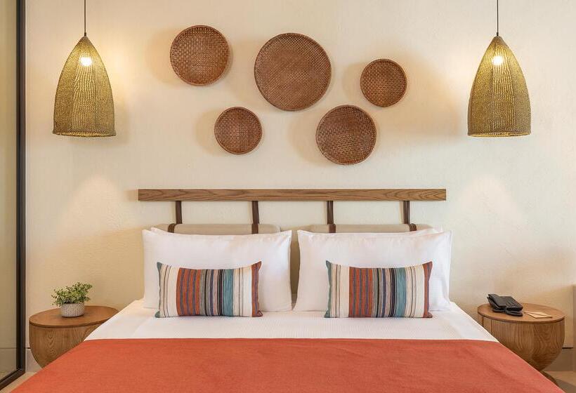 جناح, Sirene Belek