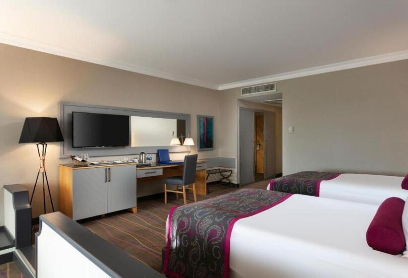 جناح جونيور مطل على الحديقة, Sirene Belek