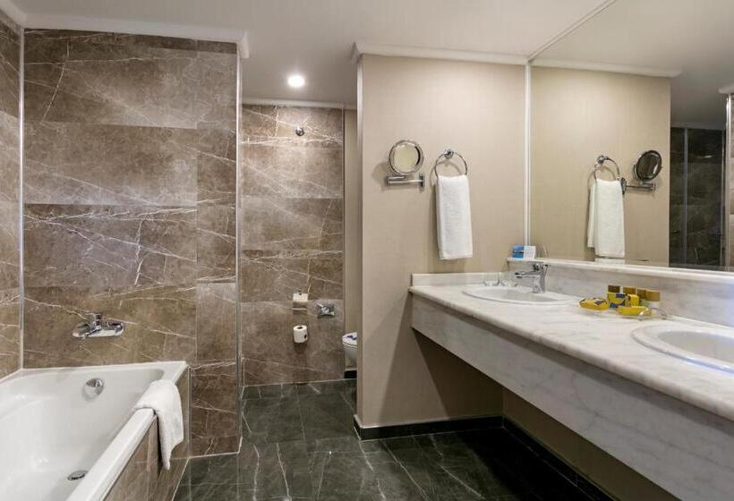 جناح جونيور ذات إطلالة, Sirene Belek