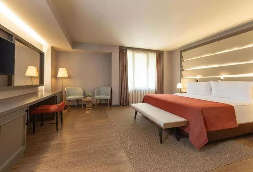 ویلای یک اتاق خوابه با استخر شنا, Sirene Belek