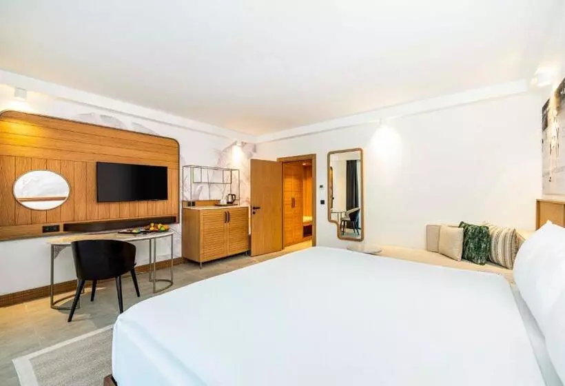 سوییت جونیور لوکس, Sirene Belek