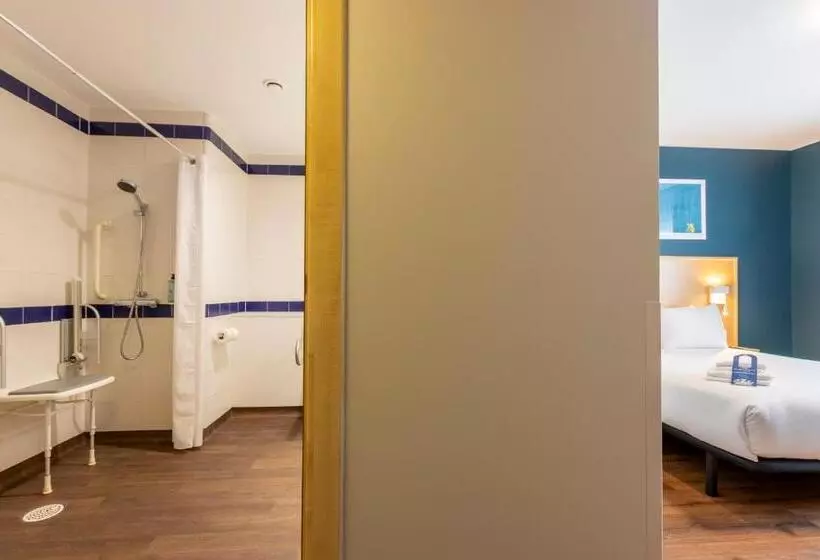 身障者適用スタンダードルーム, Travelodge Torrelaguna
