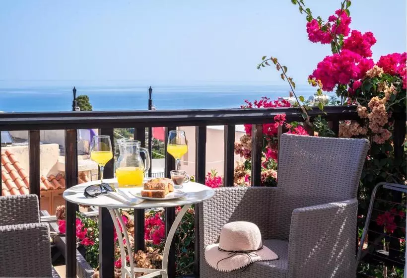 اتاق استاندارد با چشم‌انداز دریا, Korifi Apts & Std Adults Only