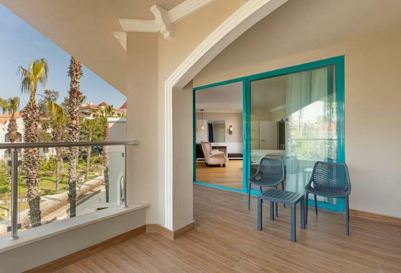 جناح, Sirene Belek