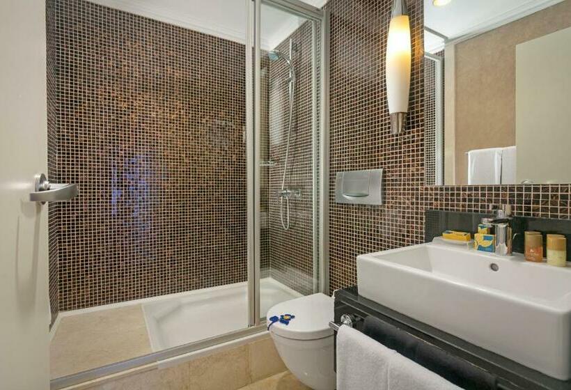 جناح, Sirene Belek