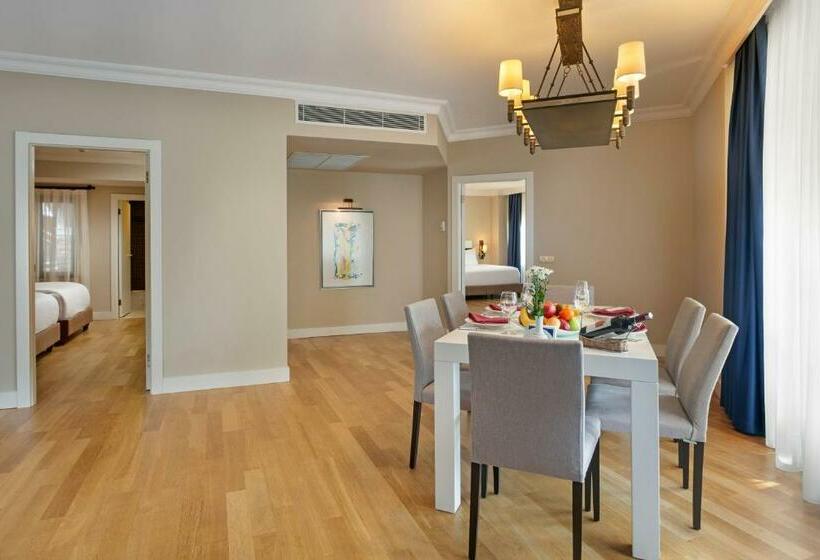 جناح, Sirene Belek