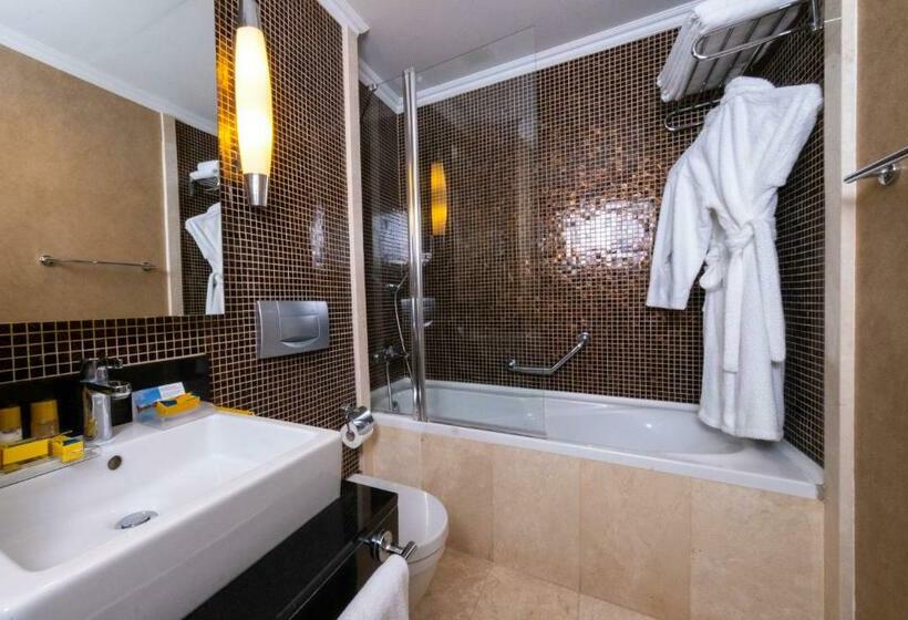 جناح, Sirene Belek