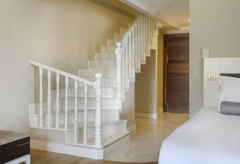 جناح, Sirene Belek