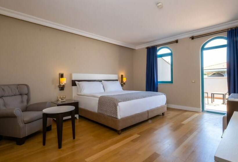 جناح, Sirene Belek