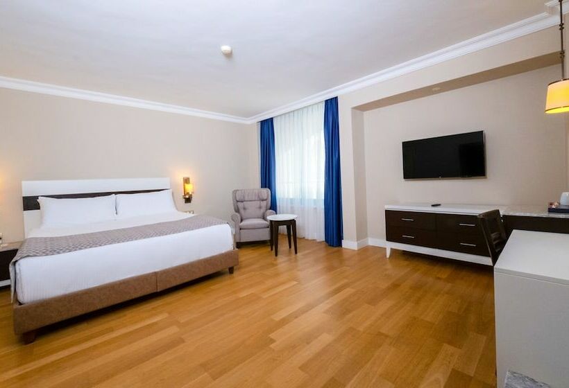 جناح, Sirene Belek