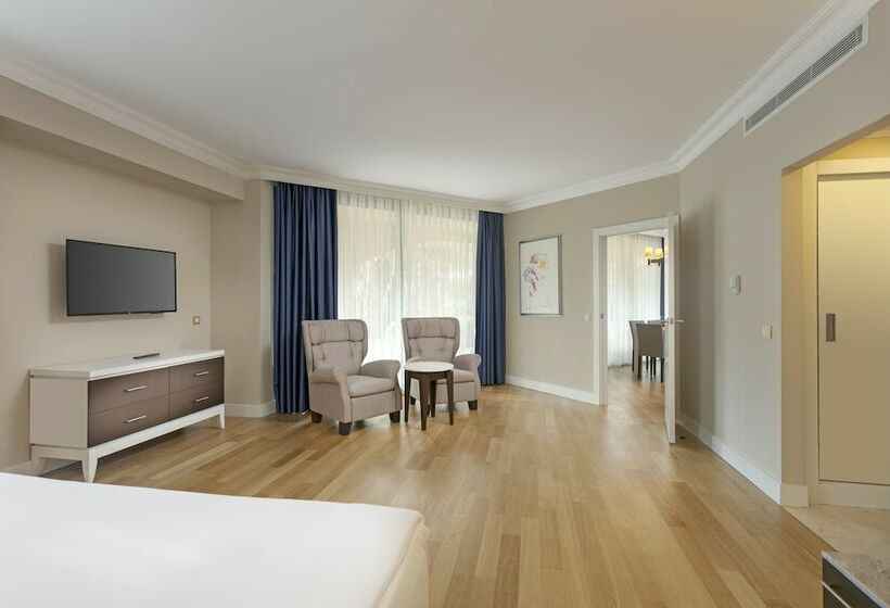 جناح, Sirene Belek