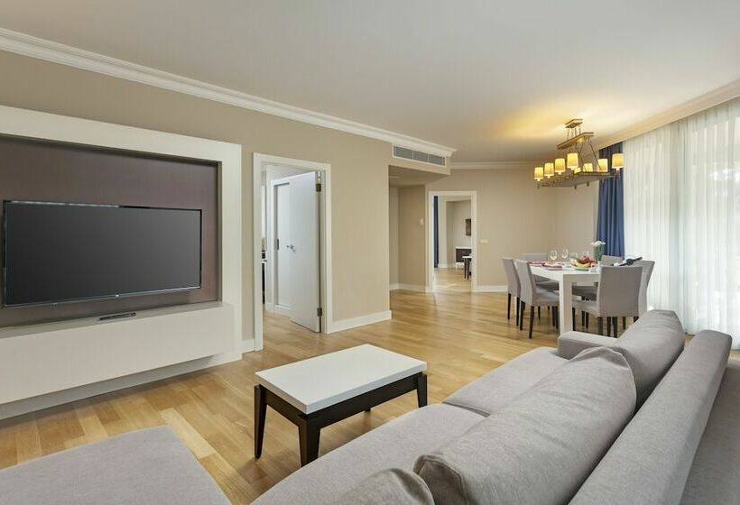 جناح, Sirene Belek