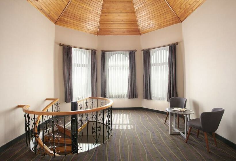 جناح عائلي, Sirene Belek