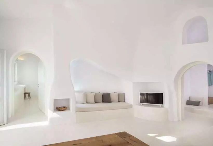سوئیت پریمیوم 2 خوابه, Sunny Villas
